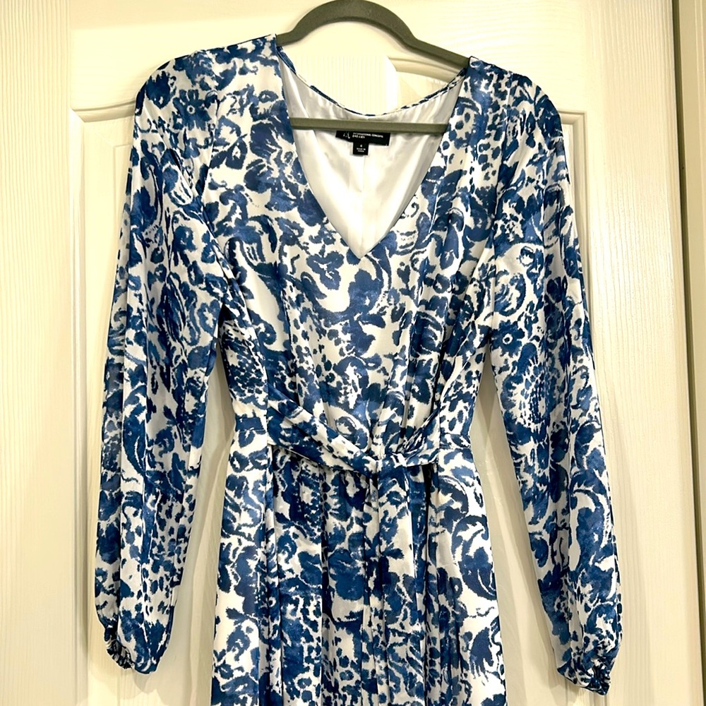 Women’s blue and one floral flowy long dress